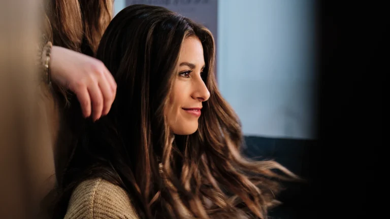 Copy-of-Copy-of-02.-Embrace-vegan-haircare-this-Veganuary-Feed-Hair-Desktop-Wallpaper