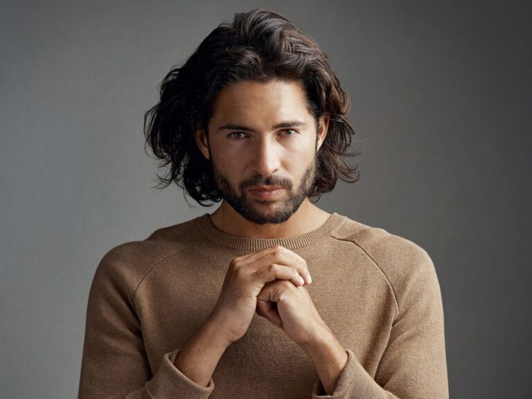 Ways-to-Style-Long-Hair-for-Men