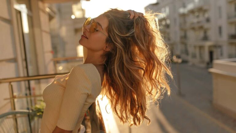 How-Lighting-Affects-Hair-Color-Perception